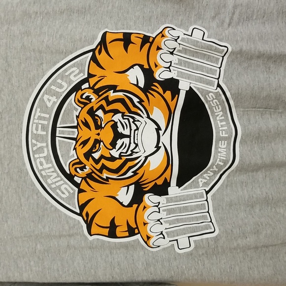 💪😁District Workout Tee Unisex - Picture 2 of 7